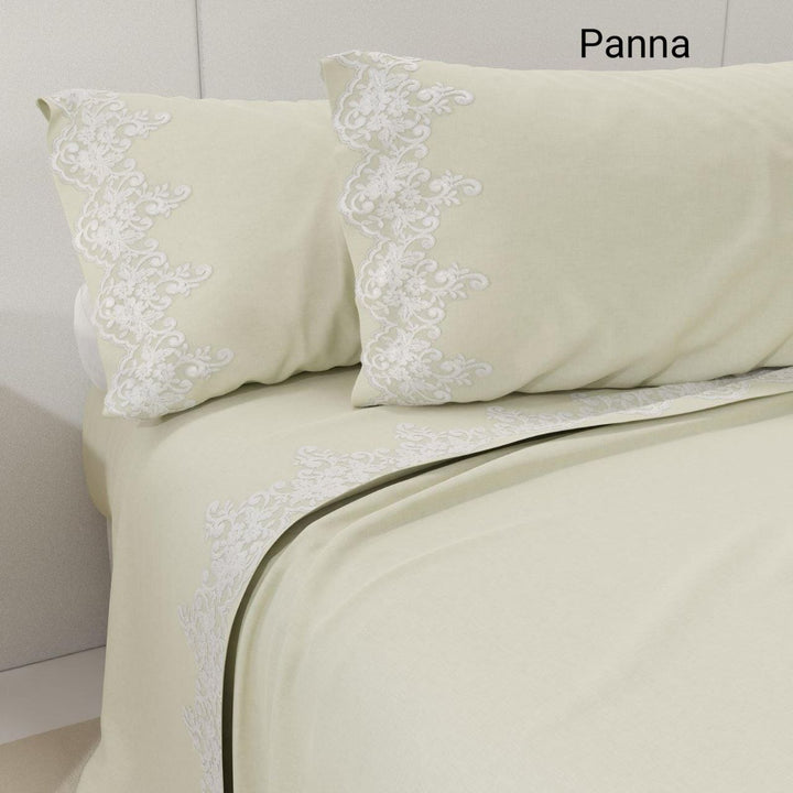 Lenzuola a Tinta Unita con Balza e Pizzo in Organza Macramè
