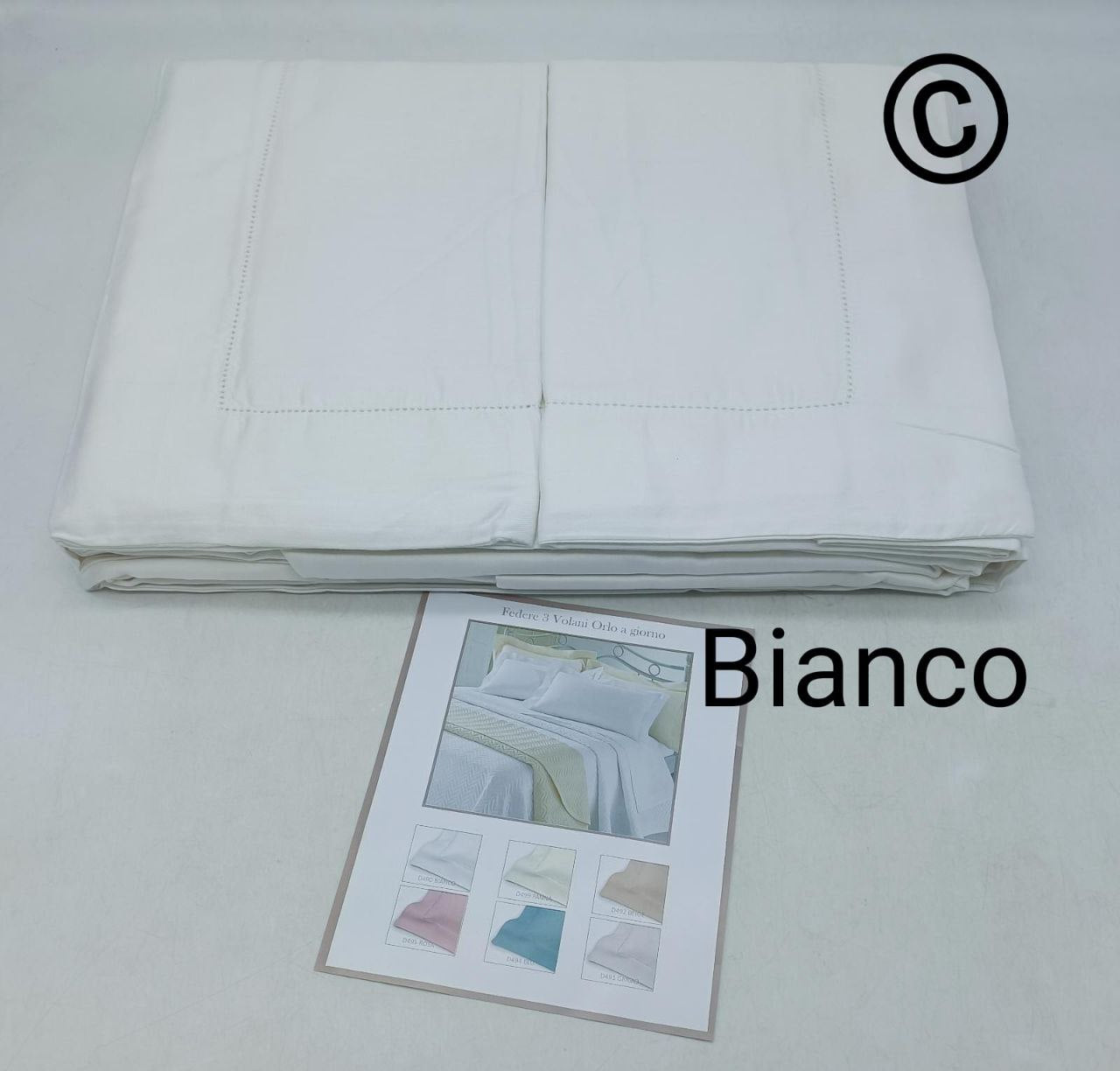 Completo Lenzuola Matrimoniale in Raso di Puro Cotone: L'Eleganza Italiana per la Tua Camera da Letto