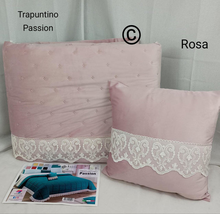 Ttrapuntino matrimoniale maxi in morbidissimo velluto, una scelta di stile e comfort per la tua camera da letto.