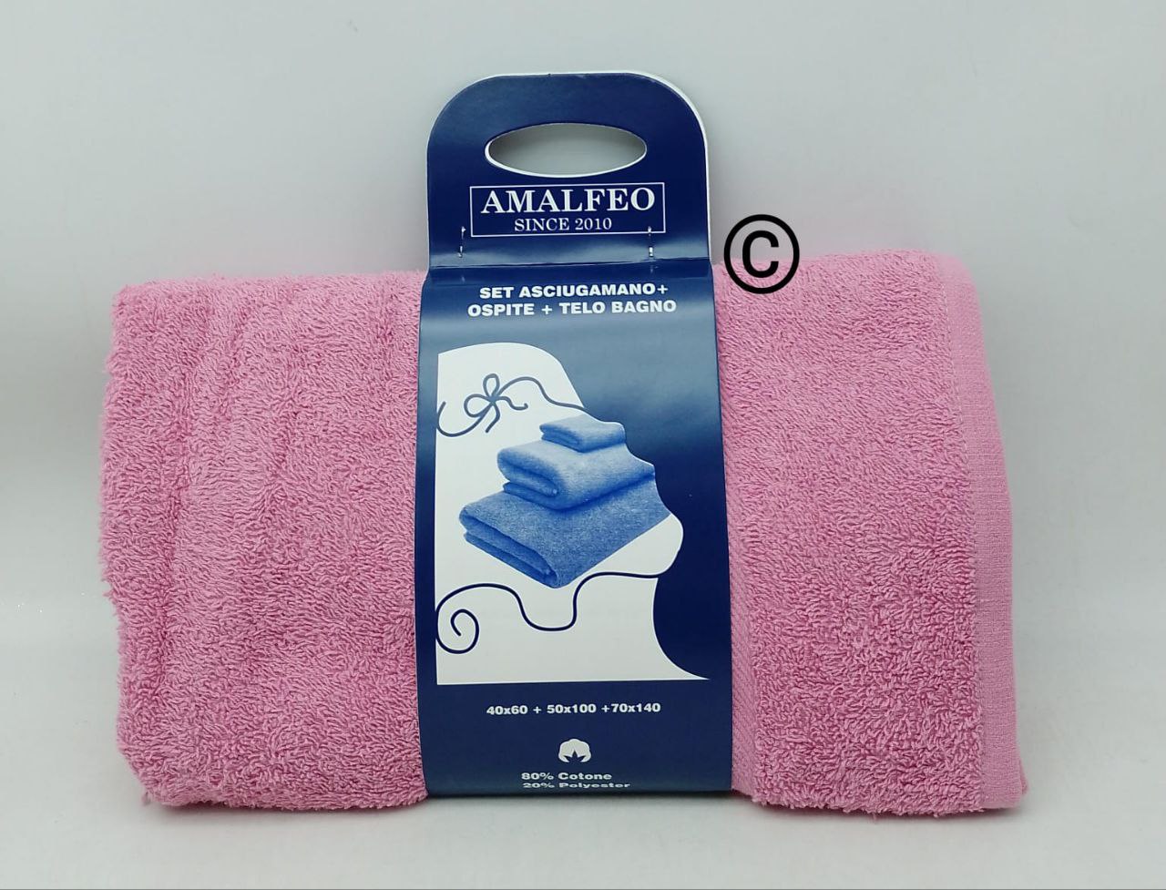 set da bagno composto da tre  pezzi