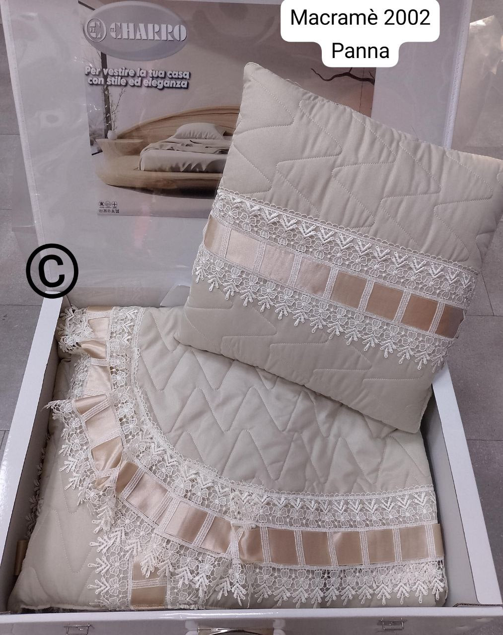 Trapuntino Charro con Maxi Pizzo e Due Cuscini Abbinati