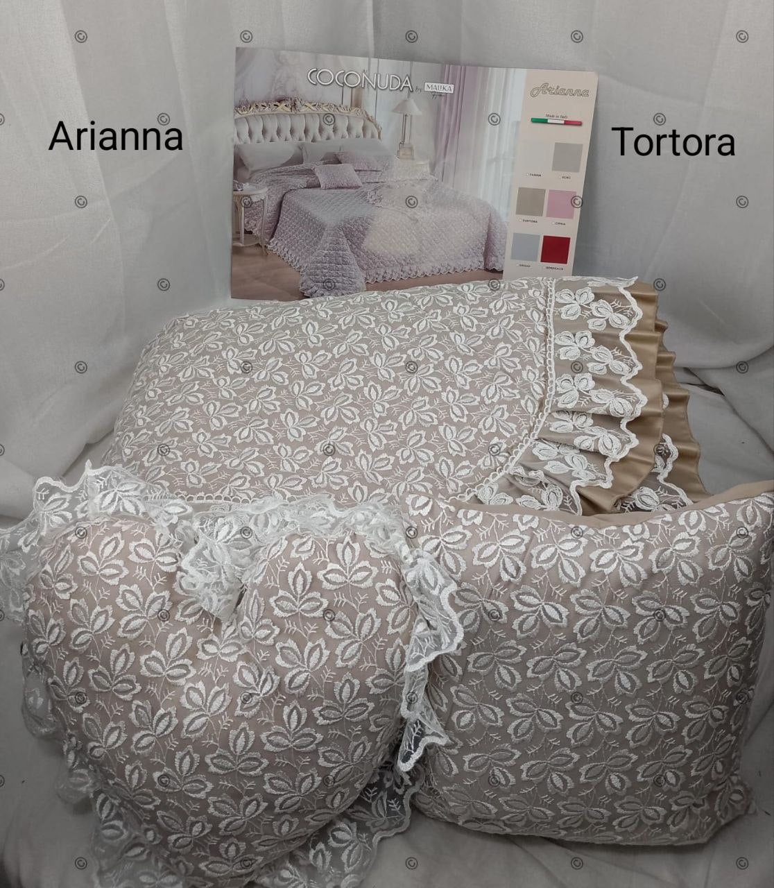 Trapuntino con Tutto Macramè e Organza Ricamato