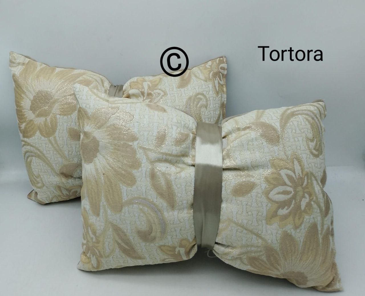 Coppia Cuscini Gobelin a Fiocco