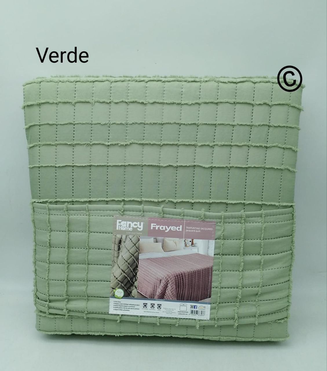 trapuntino matrimoniale in pregiato tessuto jacquard