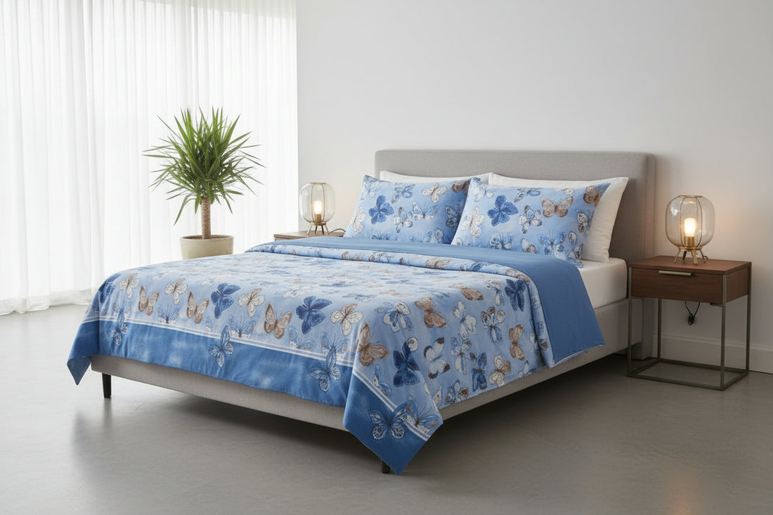 Completo Lenzuola Matrimoniale in Cotone – Fantasia Farfalle Blu