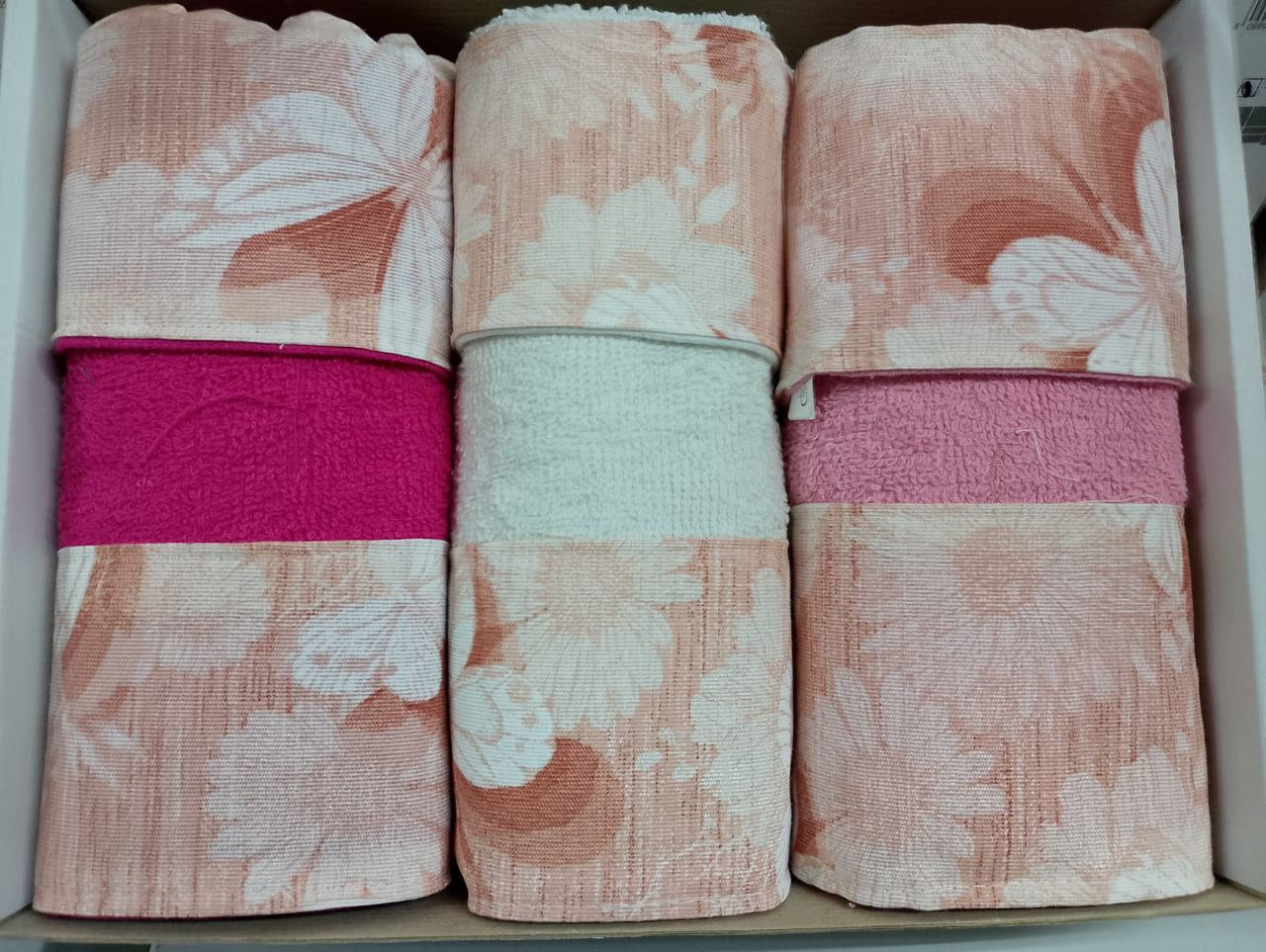 Set asciugamani 3 più 3 ospiti.