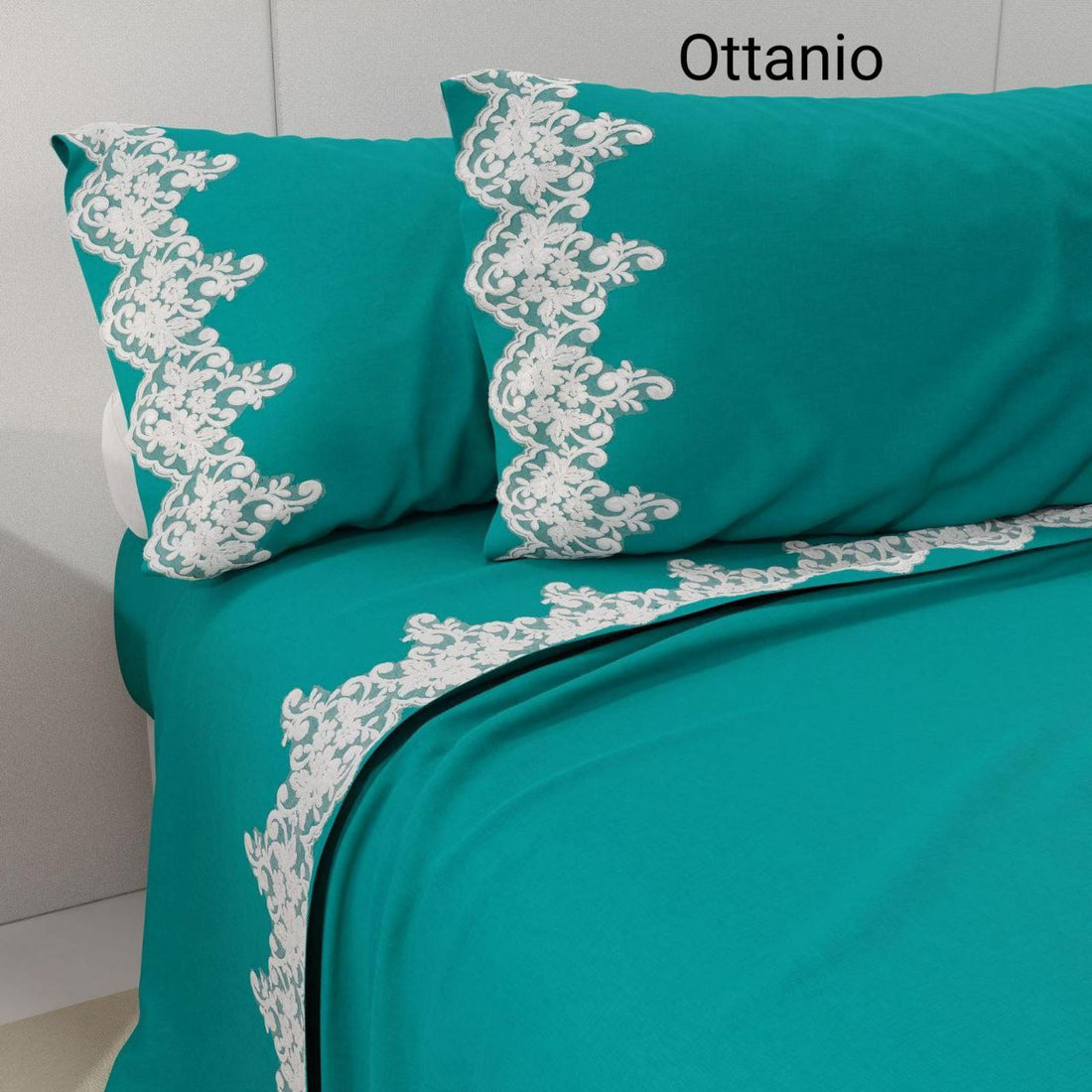 Lenzuola a Tinta Unita con Balza e Pizzo in Organza Macramè