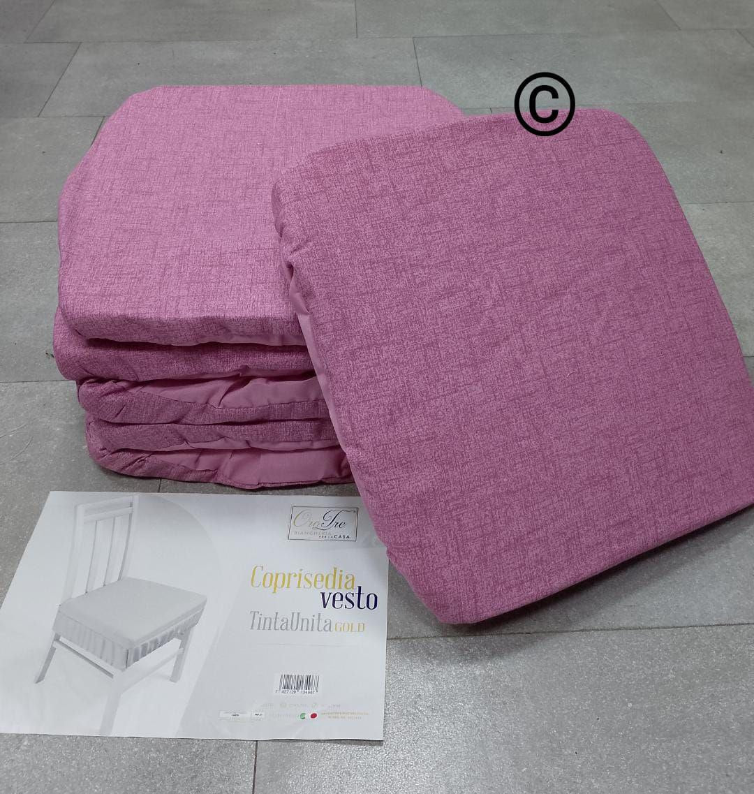 Cuscino sia tinta unita che a fantasia con molla