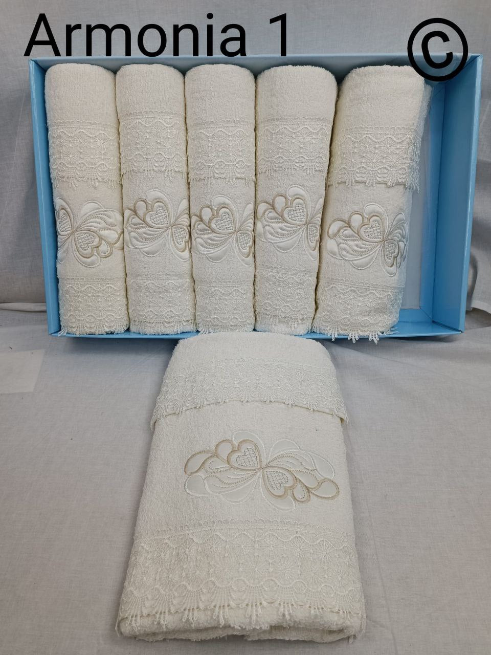 Nuovo e Raffinato Set Asciugamani Ferlen 6+6 con Preziosa Balza in Macramè